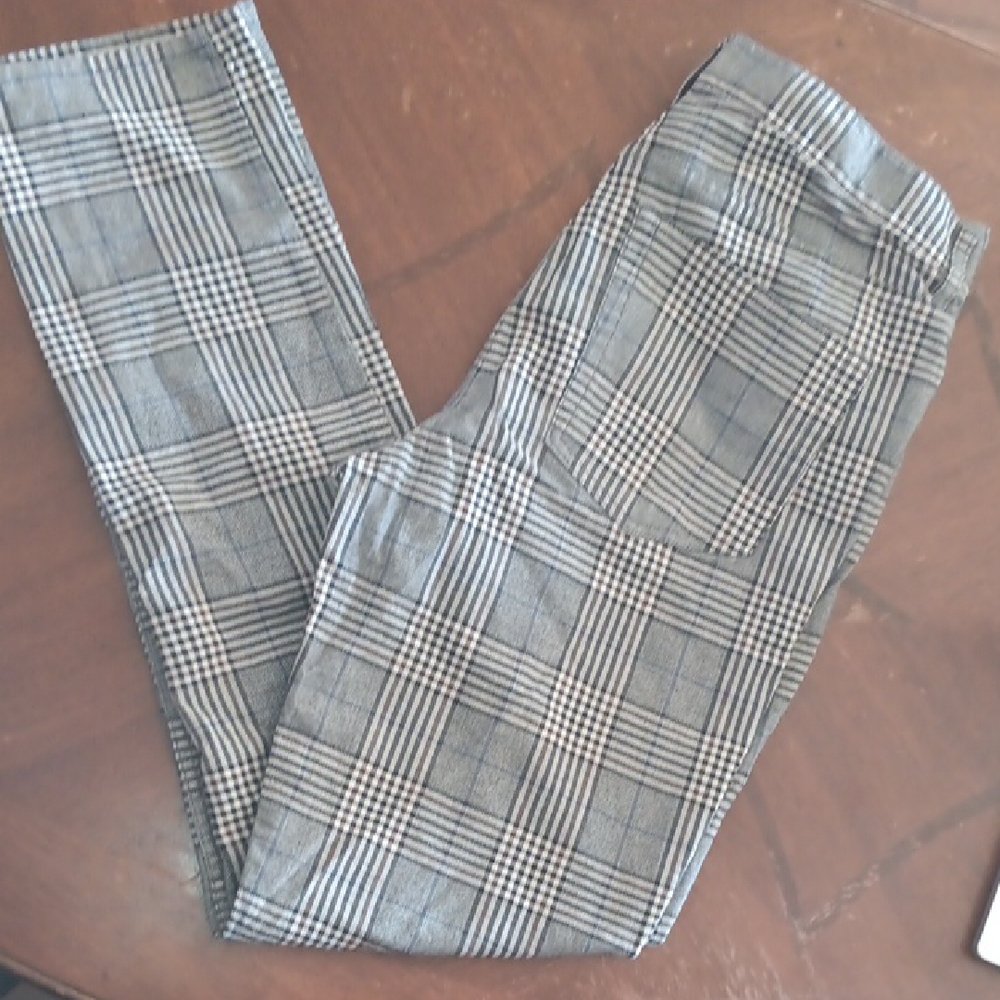 H&M Gray Chinos Tailored Fit. #1112A
